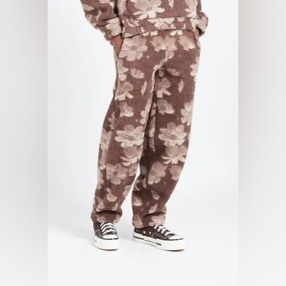 Urban Outfitters NWT OBEY Shaylin Pant FLEECE Pants - Picture 13 of 13